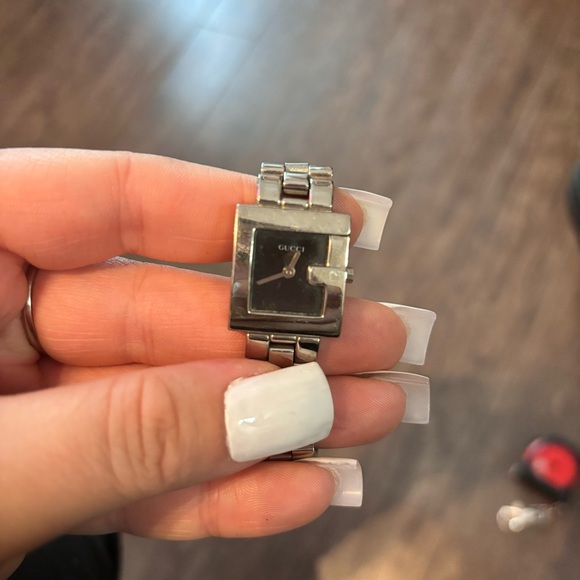 Gucci G Quartz Movement Black Dial Ladies Watch 3600L - Picture 5 of 7